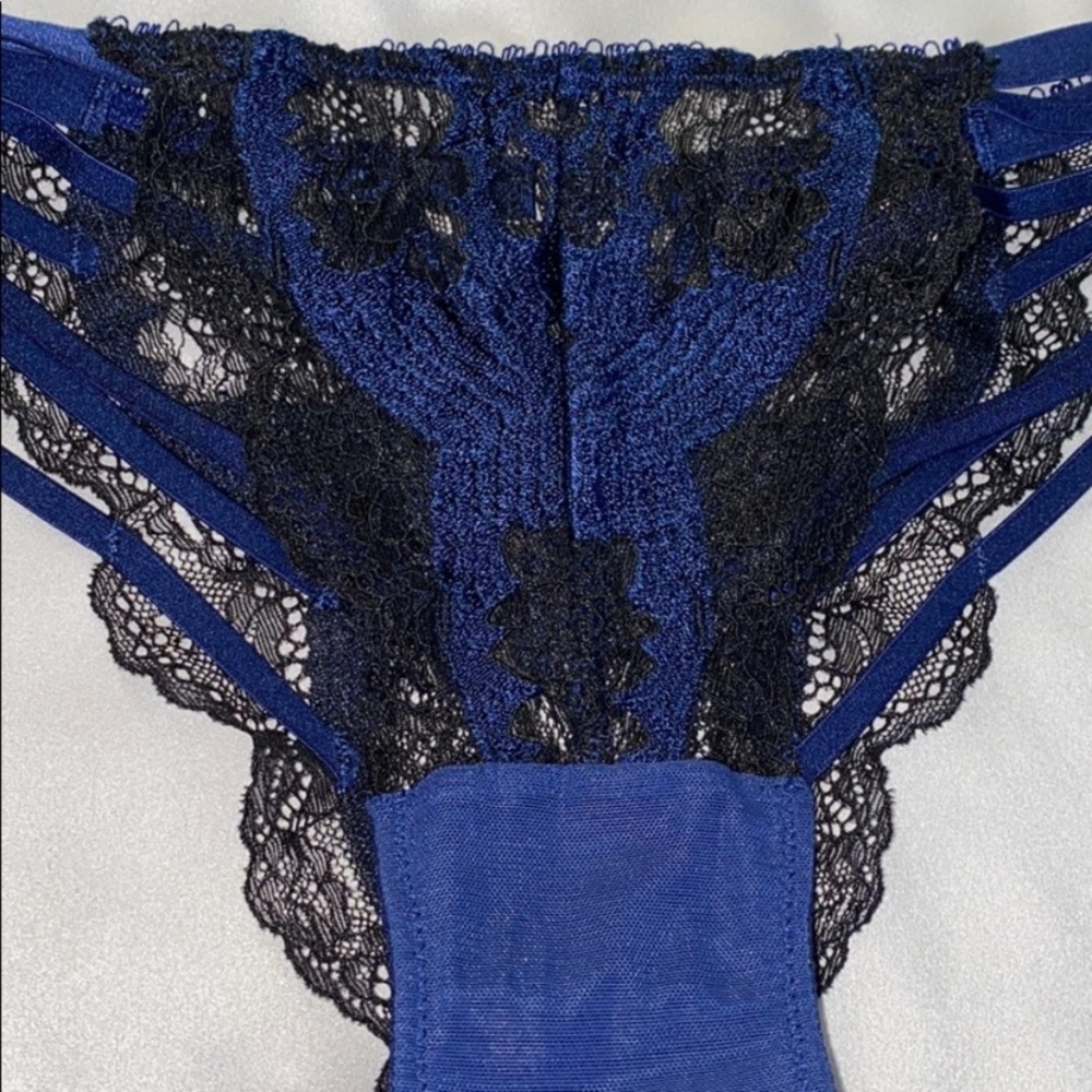 COPY - Victoria’s Secret V-strap Panty